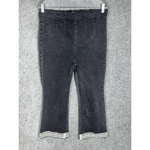 Free People Pull On Cropped Bootcut Jeans Womens Size 31 Stretch Lace Hem‎ Black